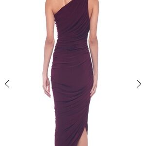 Norma Kamali Diana Dress  ( Deep Purple )